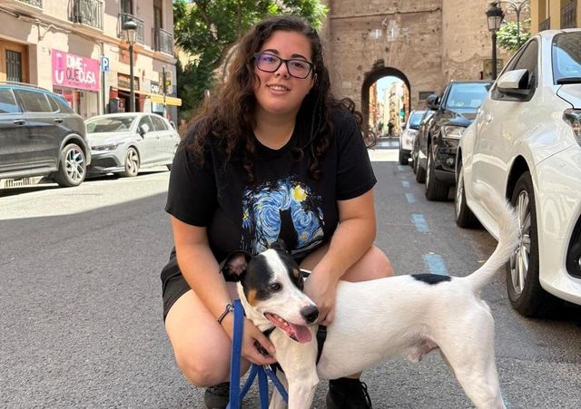«Cuido a unas 20 mascotas, su alegría compensa el alboroto»
