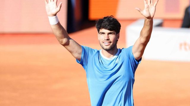 Alcaraz si ritira da Atp Barcellona, Sinner resta numero 1 del mondo