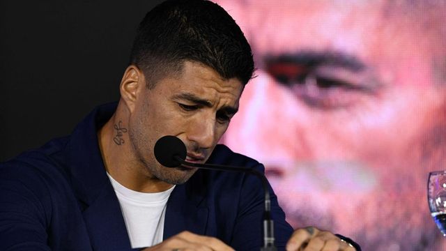 Luis Suarez announces retirement from international football