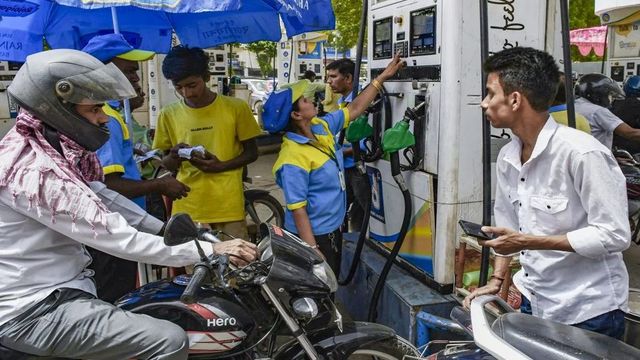 Fuel blending beyond E20 only via flex-fuel vehicles, says Tarun Kapoor
