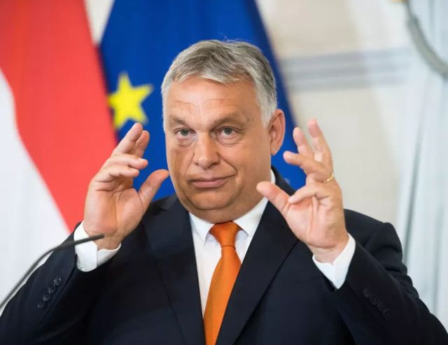 Хиляди унгарци протестираха срещу премиера Орбан