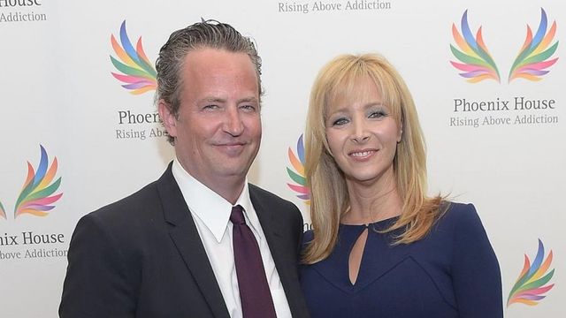 Lisa Kudrow a găsit o scrisoarea lăsată de Matthew Perry acum 20 de ani într-un borcan de biscuiți