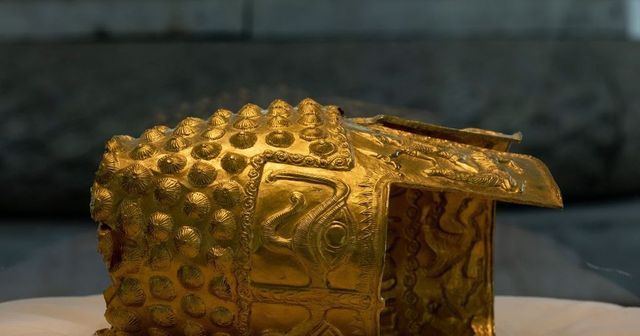 Autorii jafului de la Muzeul din Drents, condamnați la închisoare, după furtul coifului și brățărilor dacice