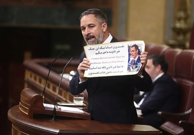 Abascal, a Sánchez: «Usted es muy valiente con los huevos de los demás»