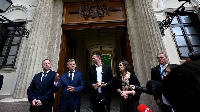 Újabb helyettes államtitkárokat mentett fel Magyar Péter azonnali hatállyal