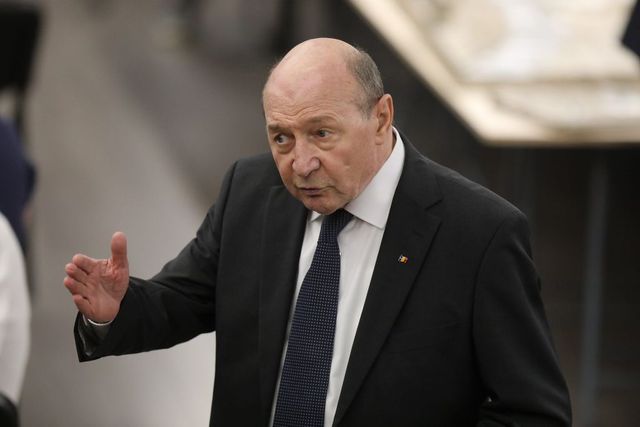 Traian Băsescu, despre blocajul privind formarea unui guvern: Mai vedem la toamnă!