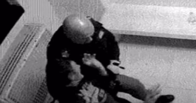 Un român a fost torturat într-o secție de poliție