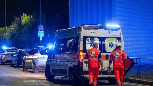 Aggredita a coltellate in casa dall'ex, grave donna di 31 anni