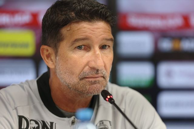 CFR Cluj s-a despărțit oficial de antrenorul Antonio Folha