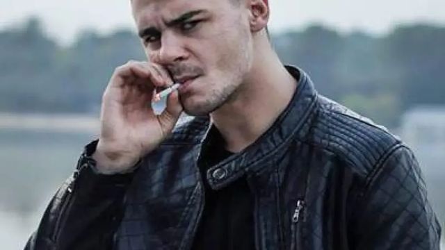 Rapperul Banarus, condamnat la opt ani de închisoare și anunțat în căutare