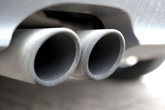 Amendă de 875 mil. euro BMW și Volkswagen pentru înțelegeri la epurarea gazelor de eșapament