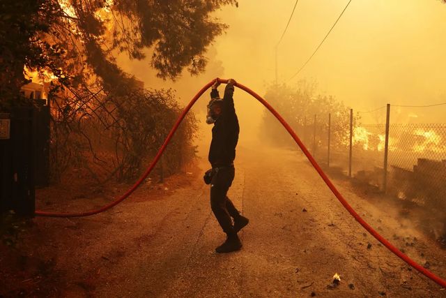 Incendiile din Grecia, vizibile din spațiu