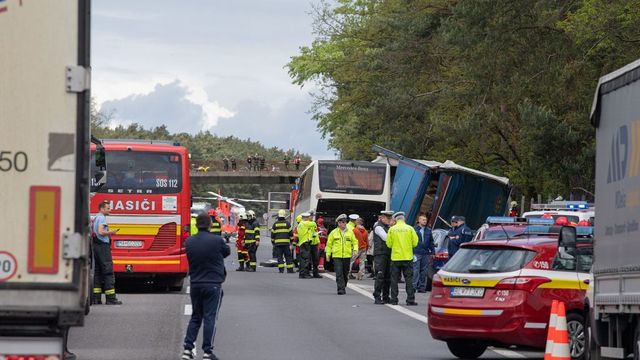 Nagy bejelentést tett a magyar államtitkár a szlovákiai buszbalesetről