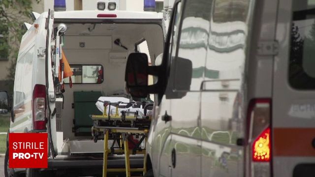 Tânără însărcinată, în stare foarte gravă la ATI după ce a fost târâtă 300 de metri de un cal, în Sibiu