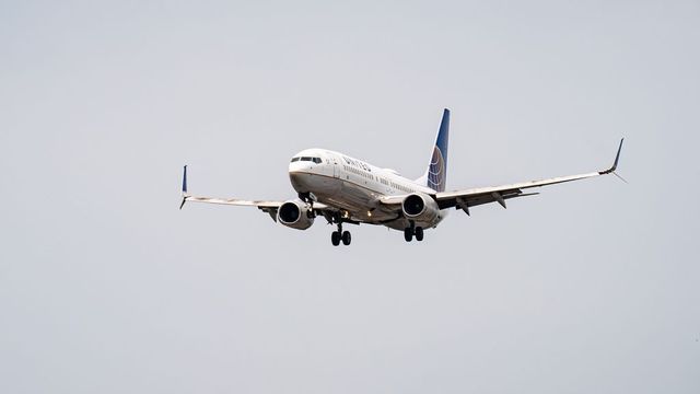 Eltűnt egy Boeing 737-es gép, valószínűleg a tengerbe csapódott