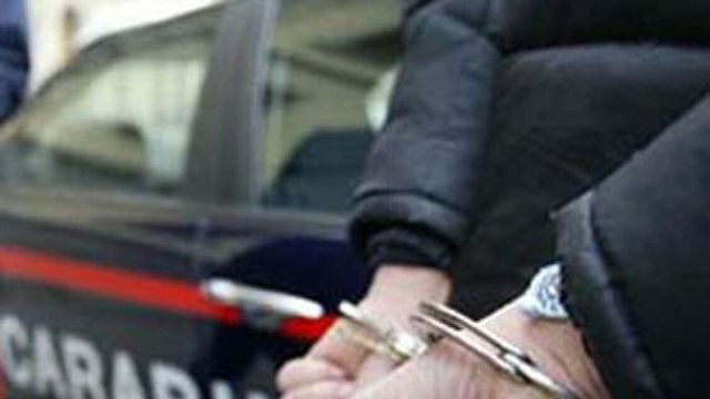 Benzina sul volto dell'ex moglie, arrestato nel Milanese