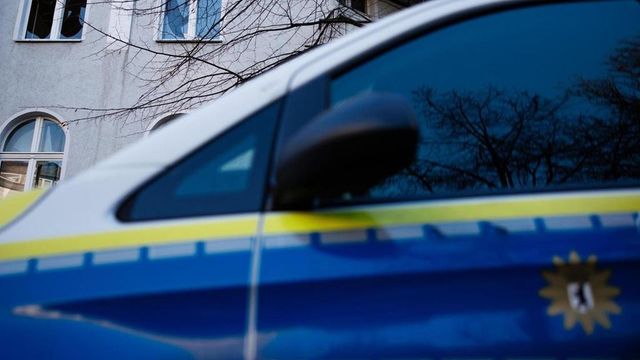 Allarme in scuola elementare Berlino, polizia sul posto