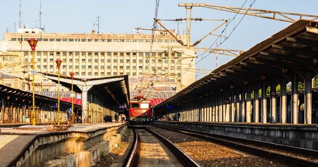 Întârzieri de sute de minute la trenurile din Gara de Nord