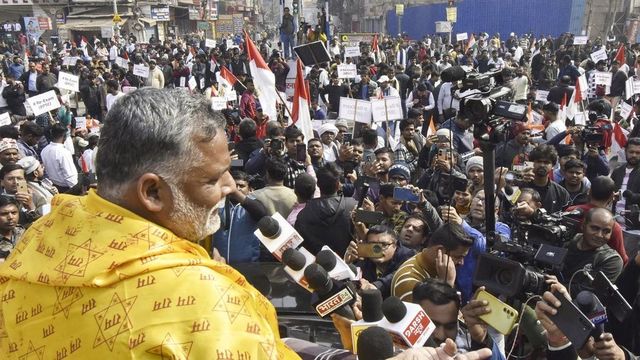 BPSC Exam Row: Pappu Yadavs Supporters Disrupt Traffic Movement In Patna To Enforce Bandh