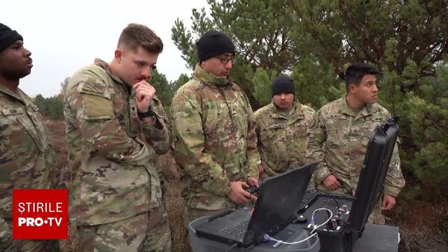 Ce spune premierul Ilie Bolojan despre introducerea serviciului militar obligatoriu