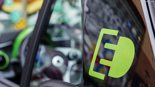 Las ventas de coches eléctricos se atasca en España en el 5%