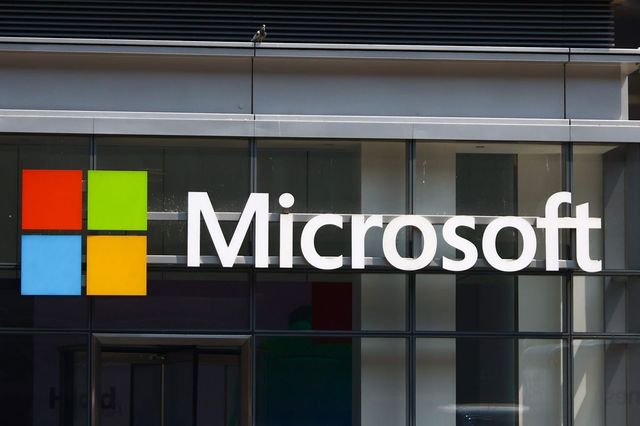 Pană informatică a Microsoft la nivel global. Bănci, aeroporturi și instituții media, afectate