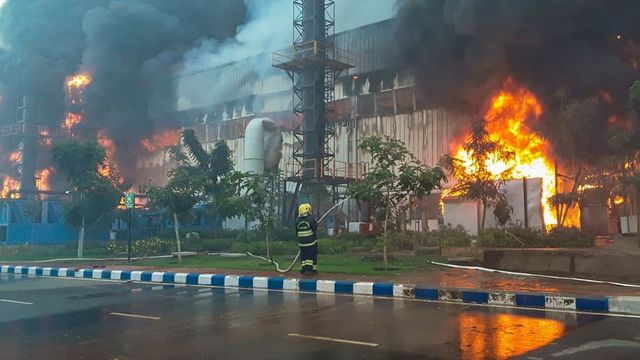 Apple Said to Face Possibility of Relying on China After Tata Plant Fire