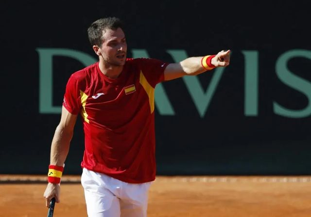 Pedro Martínez obra el milagro ante Rune y fuerza el quinto partido