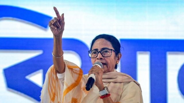 Bengal CM Mamata Banerjee Urges Women To Use Kitchen Tools To Fight SIR Name Deletion
