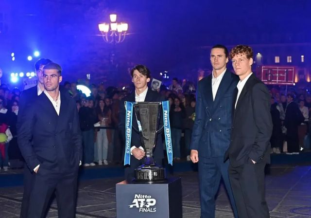 Alcaraz debuta contra De Miñaur con el número uno en el horizonte