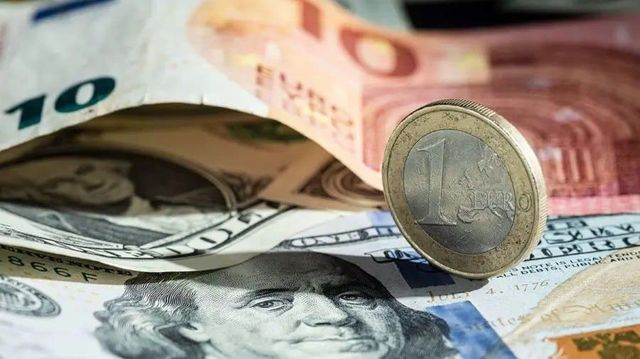 Курс валют на 21 июля 2026: сколько будут стоить доллар и евро