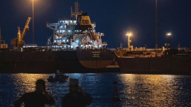 Ceny ropy reagují poklesem na příměří mezi USA a Íránem