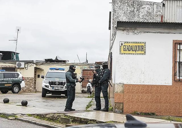Un entrenador de fútbol, investigado por presuntos delitos de pornografía infantil y acoso sexual en Badajoz