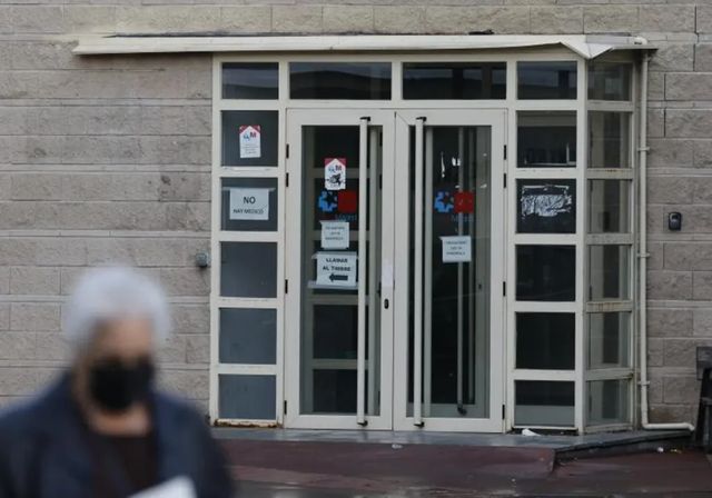 Dos de cada tres médicos de primaria se sienten desprotegidos y abandonados