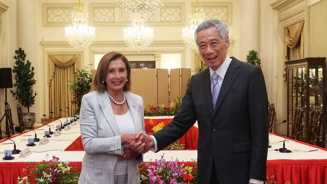 Nancy Pelosi mégis ellátogat Tajvanra
