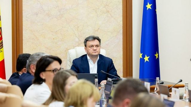 Guvernul a aprobat două numiri în funcții-cheie din justiție și mediu