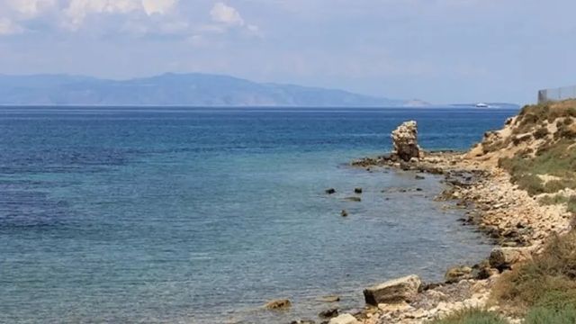 Двама българи се удавиха на плажове край Александруполис