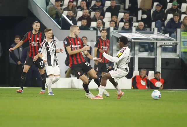 Pulisic sbaglia il rigore, Juventus-Milan finisce 0-0