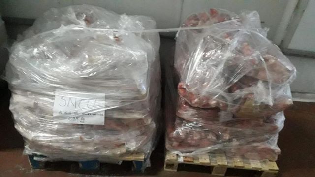 ANSVSA a confiscat peste 6 tone de carne congelată, din comerțul intracomunitar și din import