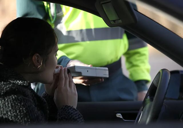 Cinco millones de españoles confiesan conducir tras beber en las cenas navideñas