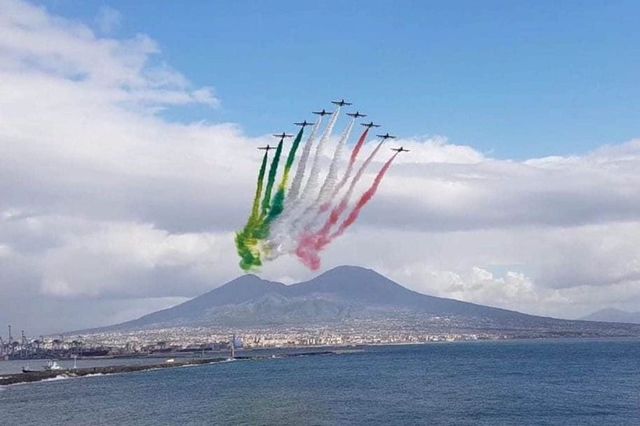 Aeronautica, il ministro Crosetto a Napoli per il giuramento degli allievi