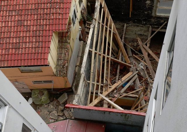 Fallece un bombero en Vigo tras derrumbarse una pared al inspeccionar una vivienda