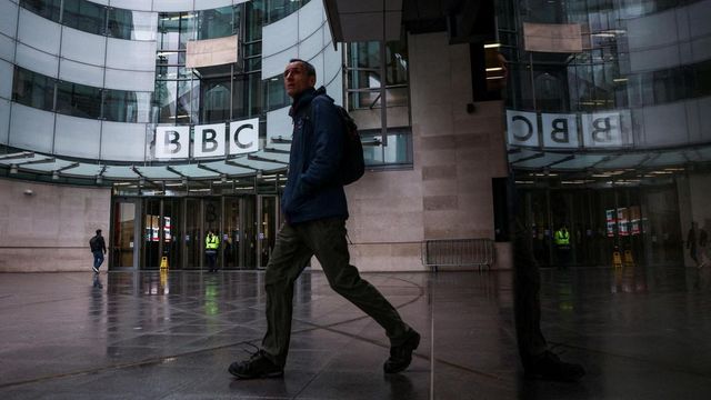 La BBC se disculpa con Trump por el montaje de su discurso antes del asalto al Capitolio, pero se niega a indemnizarle