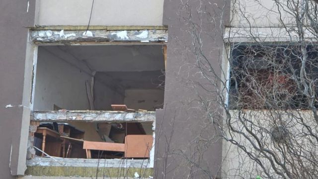 Explozie într-un bloc din Buzău, o persoană a fost rănită