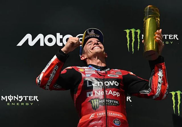 Marc Márquez logra una victoria mundial con la 'Roja'