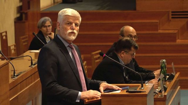 Prezident Pavel promluví o Ukrajině v Senátu