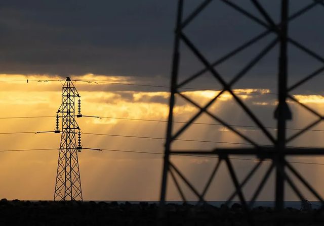 La CNMC prorroga las medidas exigidas por Red Eléctrica para evitar un nuevo apagón