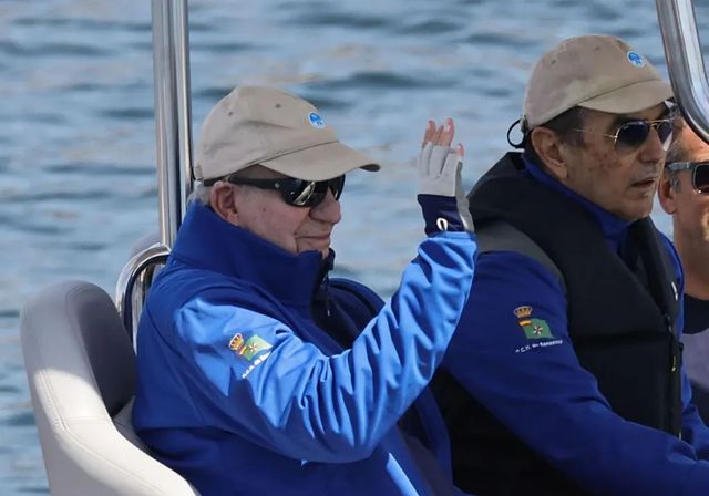 El rey Juan Carlos cree que las relaciones del Gobierno con Felipe VI son “muy difíciles”