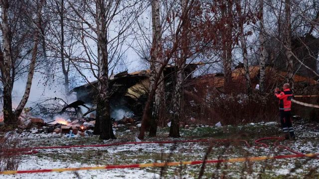 Una persona ha muerto al estrellarse un avión de carga en Lituania