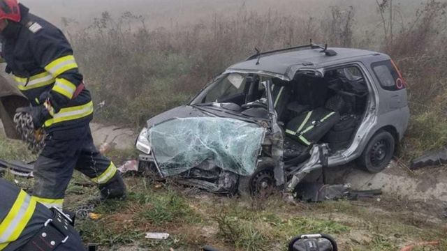 Patru autoturisme, implicate într-un accident în Bihor